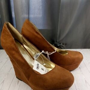 Massimo Brown Wedge Shoes with Suede Finish